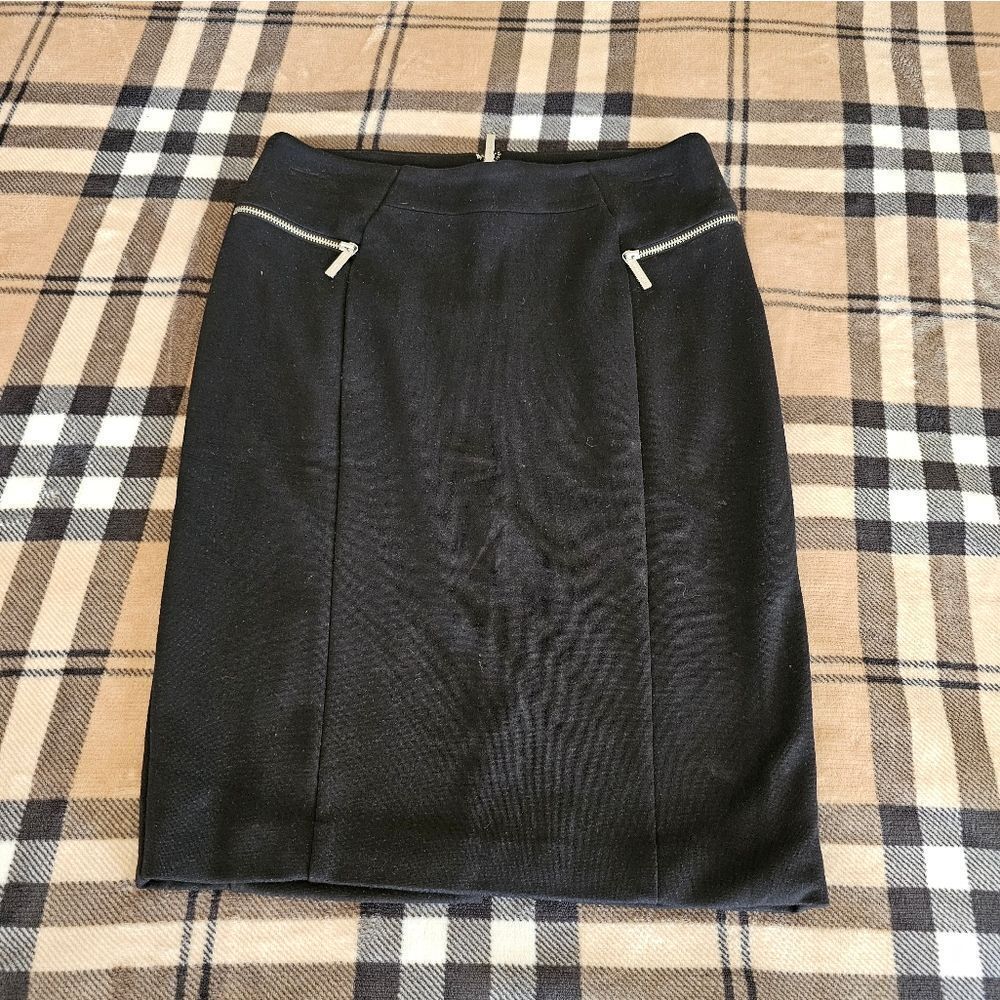 Chic Black Pencil Skirt with Zipper Accents
